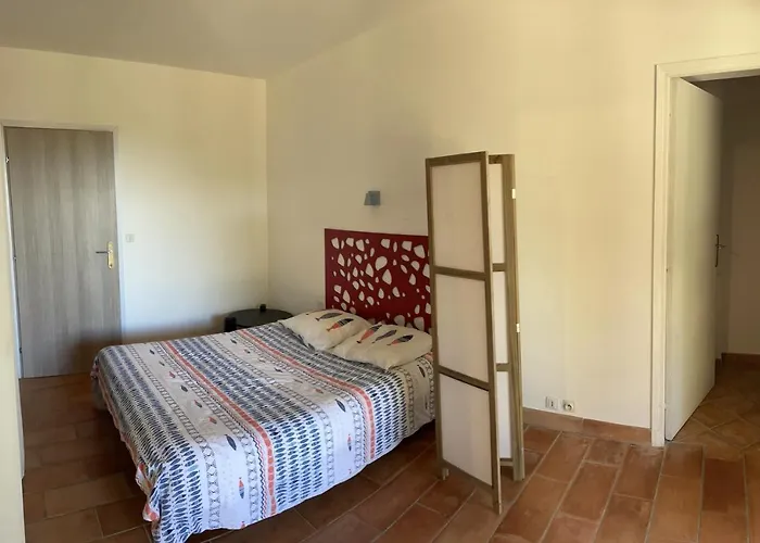 Rez De Bordure 阿雅克肖